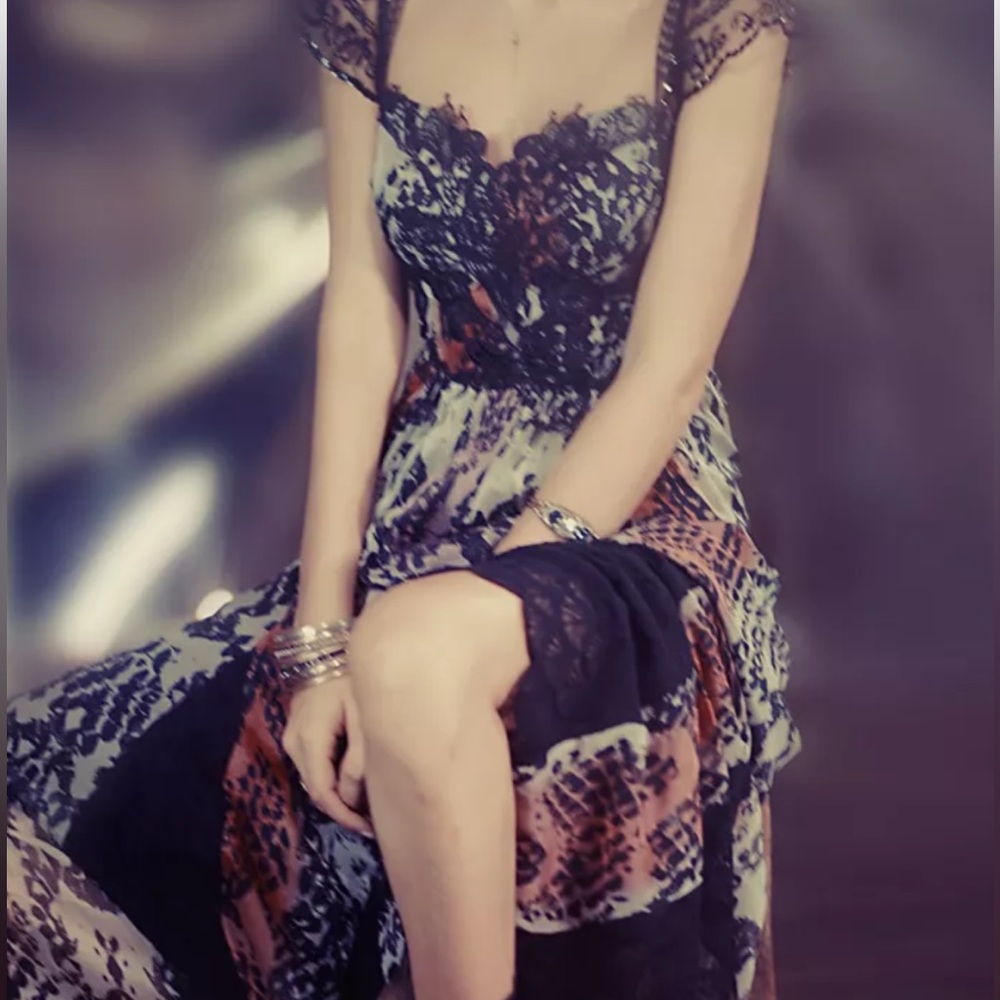 Free People Wild Hearts Maxi dress absolutely stunning dress! Size 6